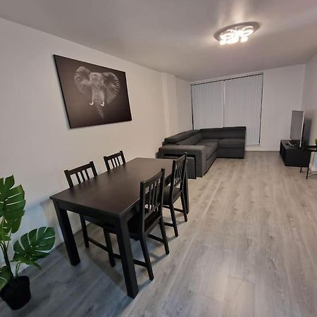 Contemporary City Centre Flat 贝尔法斯特 外观 照片
